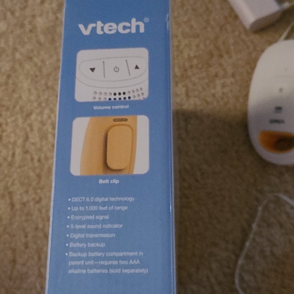 VTech DM111 Audio Baby Monitor with up to 1,000 ft - Picture 10 of 13